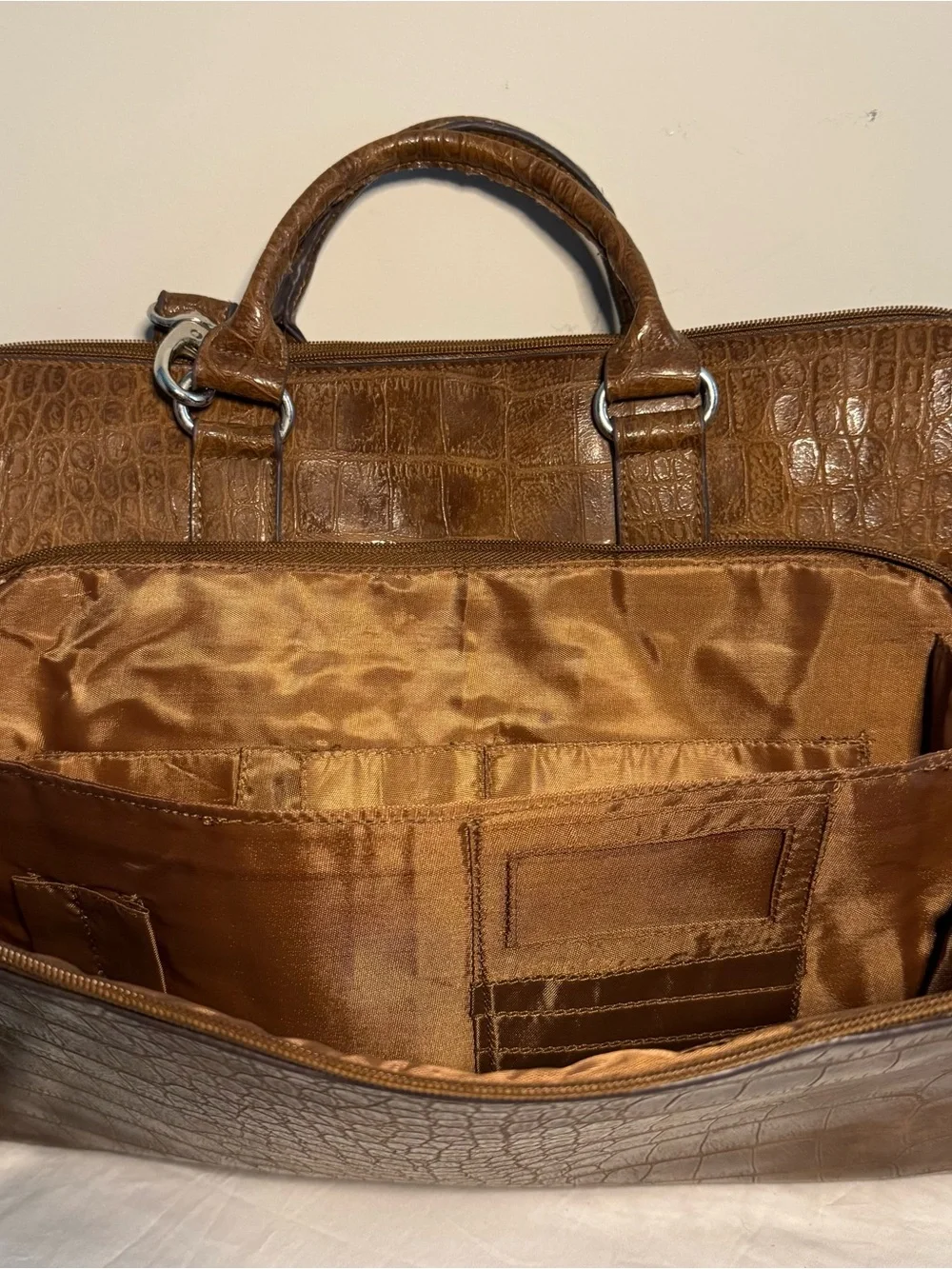 Bueno brown faux leather briefcase crocodile texture Adjustable strap